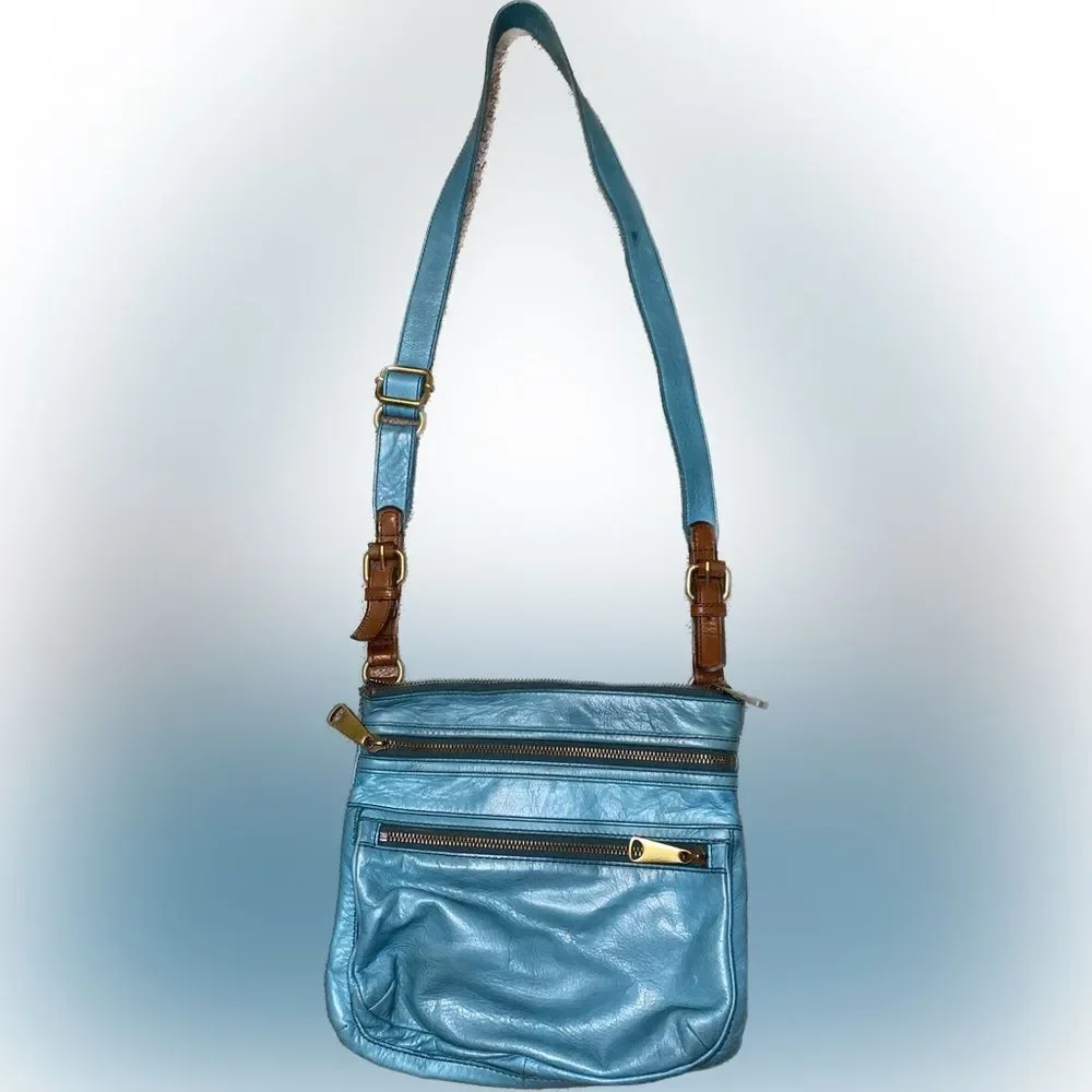 EUC Fossil Cowhide Leather Crossbody Teal 10.5L x 11.5W